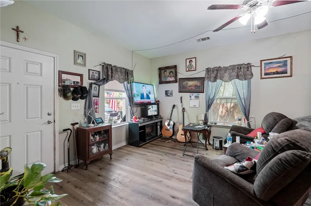 105 E Elm Street Taft, TX 78390