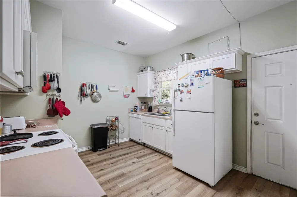 105 E Elm Street Taft, TX 78390