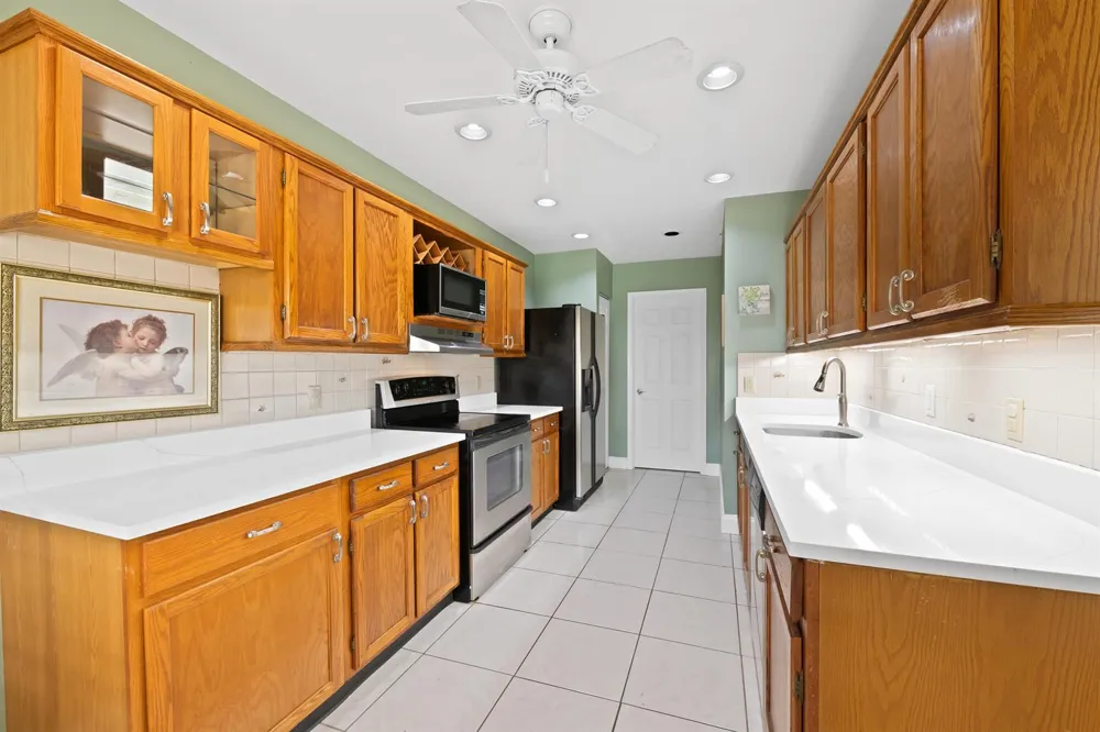 3018 Lake Shore Drive Deerfield Beach, FL 33442