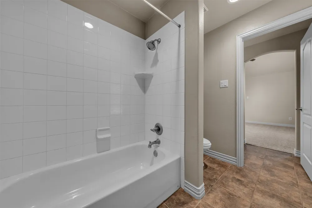 140 Eagles Peak Lane Double Oak, TX 75077