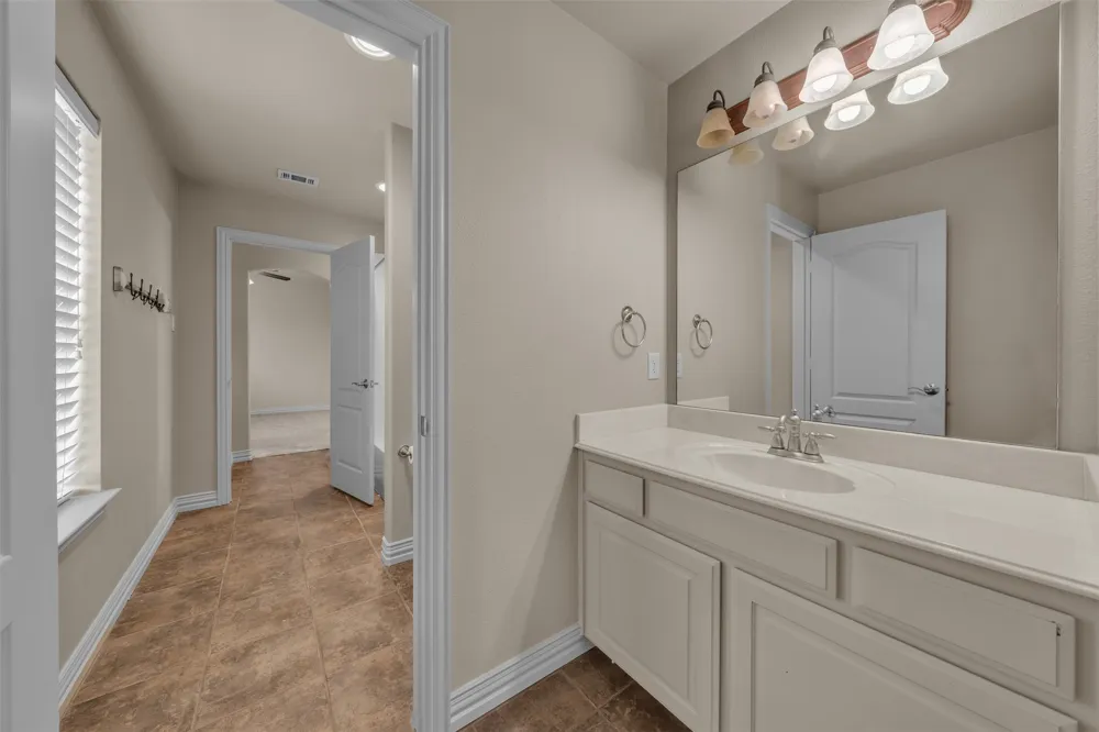 140 Eagles Peak Lane Double Oak, TX 75077