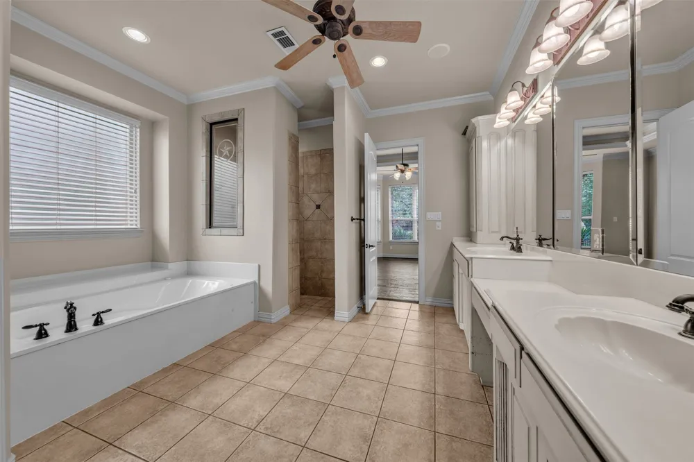 140 Eagles Peak Lane Double Oak, TX 75077
