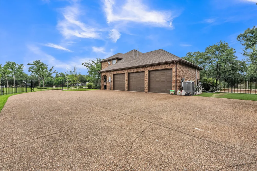 140 Eagles Peak Lane Double Oak, TX 75077