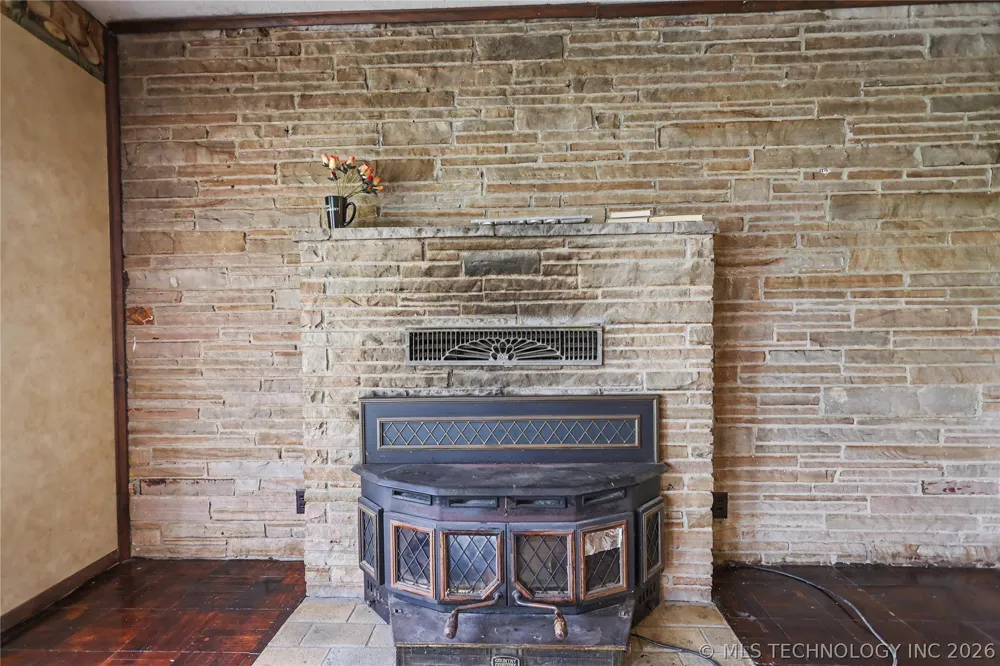 15188 Hwy 82 Tahlequah, OK 74464