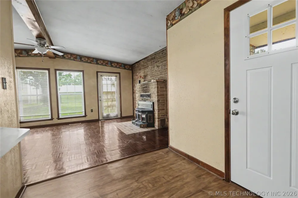 15188 Hwy 82 Tahlequah, OK 74464