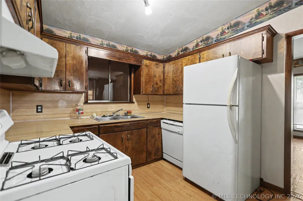 15188 Hwy 82 Tahlequah, OK 74464