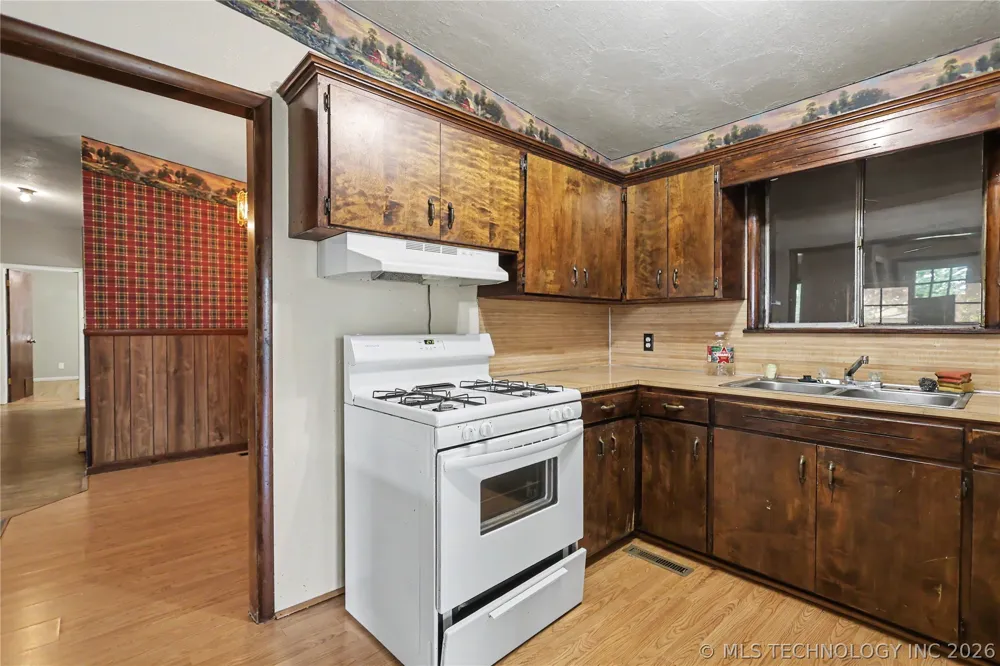 15188 Hwy 82 Tahlequah, OK 74464