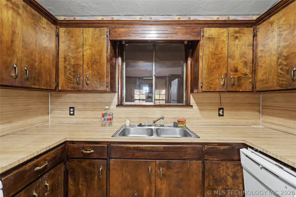 15188 Hwy 82 Tahlequah, OK 74464