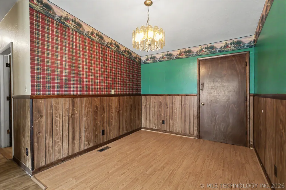 15188 Hwy 82 Tahlequah, OK 74464
