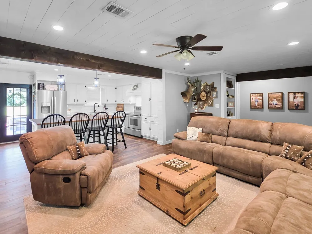 10325 Hwy 69 S Warren, TX 77664