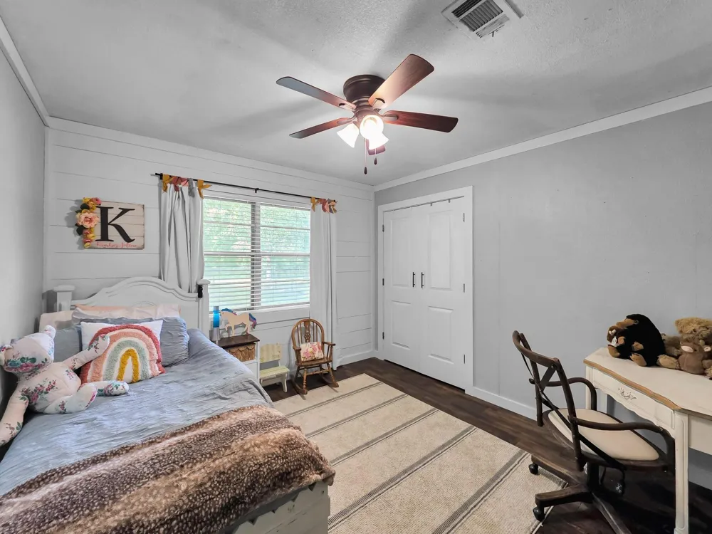 10325 Hwy 69 S Warren, TX 77664