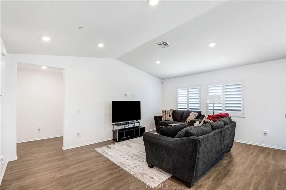 584 Directo San Jacinto, CA 92583