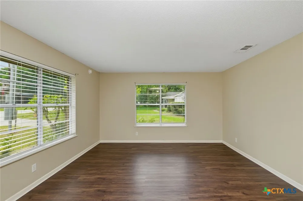 208 Cedar Street Buda, TX 78610