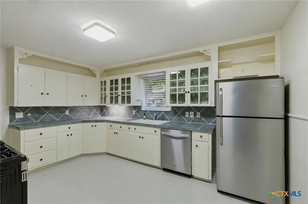208 Cedar Street Buda, TX 78610