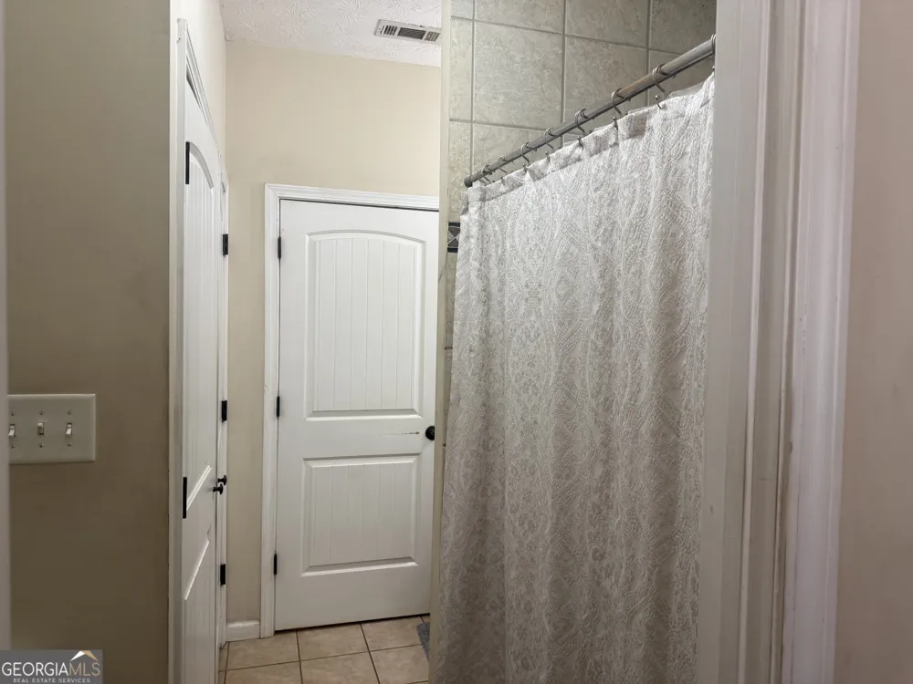 408 Bowen RD Milner, GA 30257