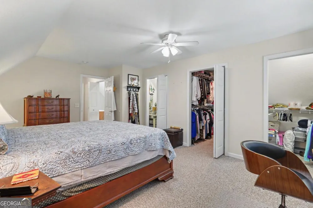 2255 Thunder Oak RD Young Harris, GA 30582