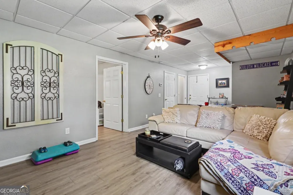 2255 Thunder Oak RD Young Harris, GA 30582