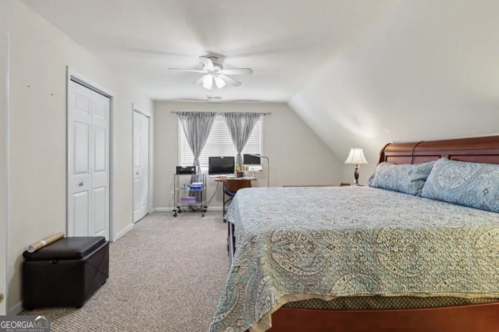 2255 Thunder Oak RD Young Harris, GA 30582