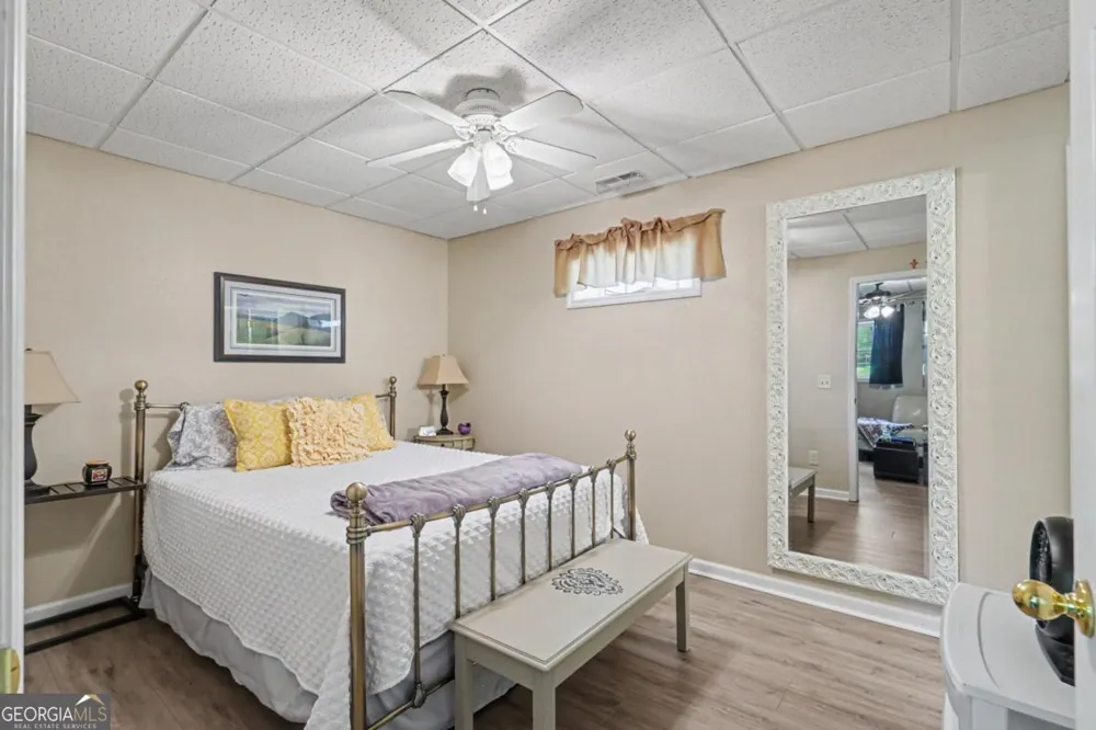 2255 Thunder Oak RD Young Harris, GA 30582