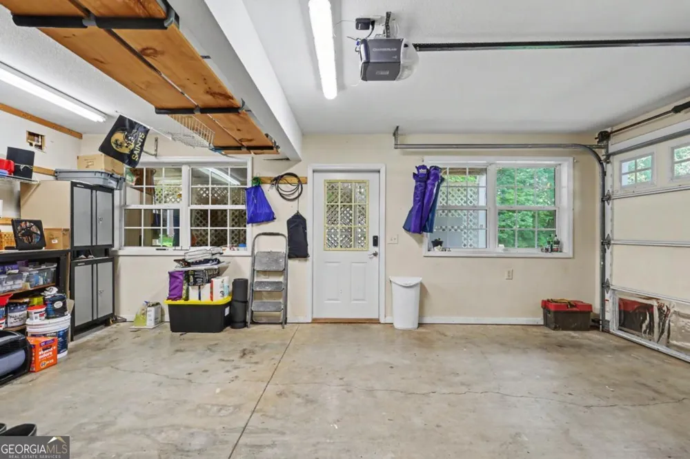 2255 Thunder Oak RD Young Harris, GA 30582