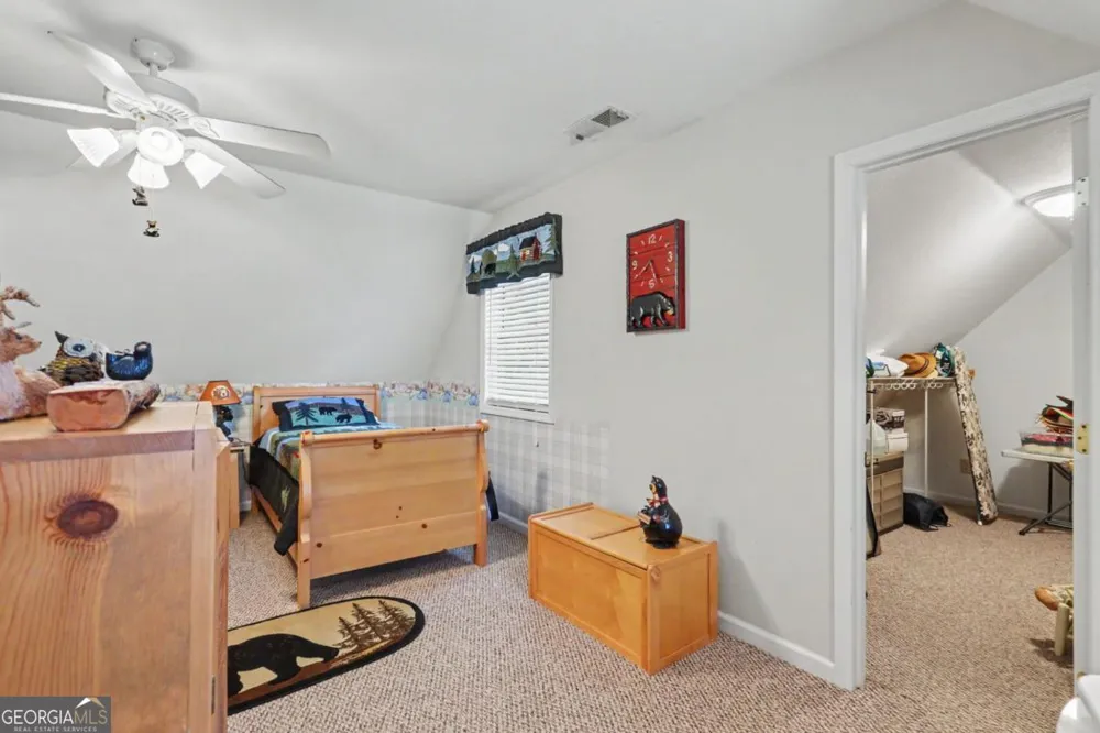 2255 Thunder Oak RD Young Harris, GA 30582