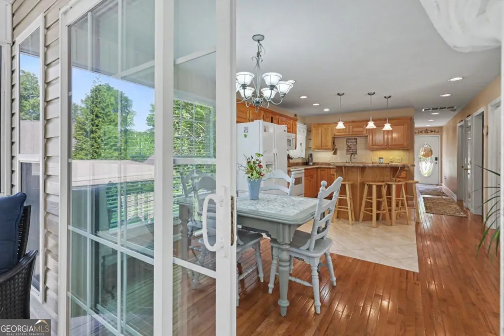 2255 Thunder Oak RD Young Harris, GA 30582
