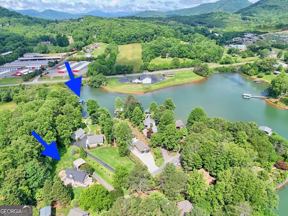 2255 Thunder Oak RD Young Harris, GA 30582