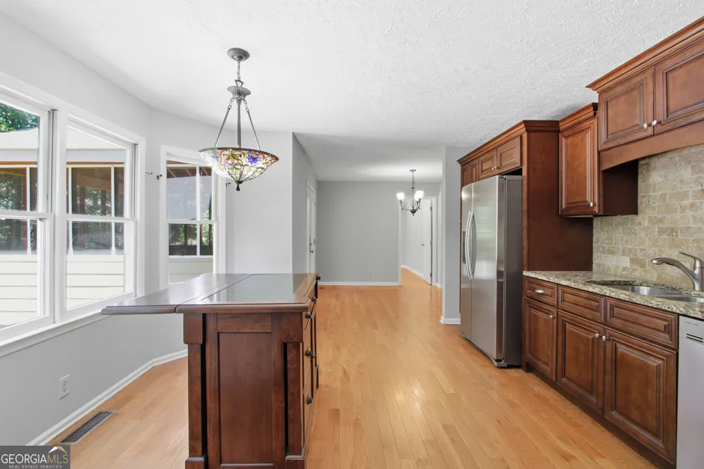 104 West LN SE Calhoun, GA 30701