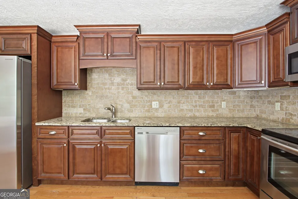 104 West LN SE Calhoun, GA 30701