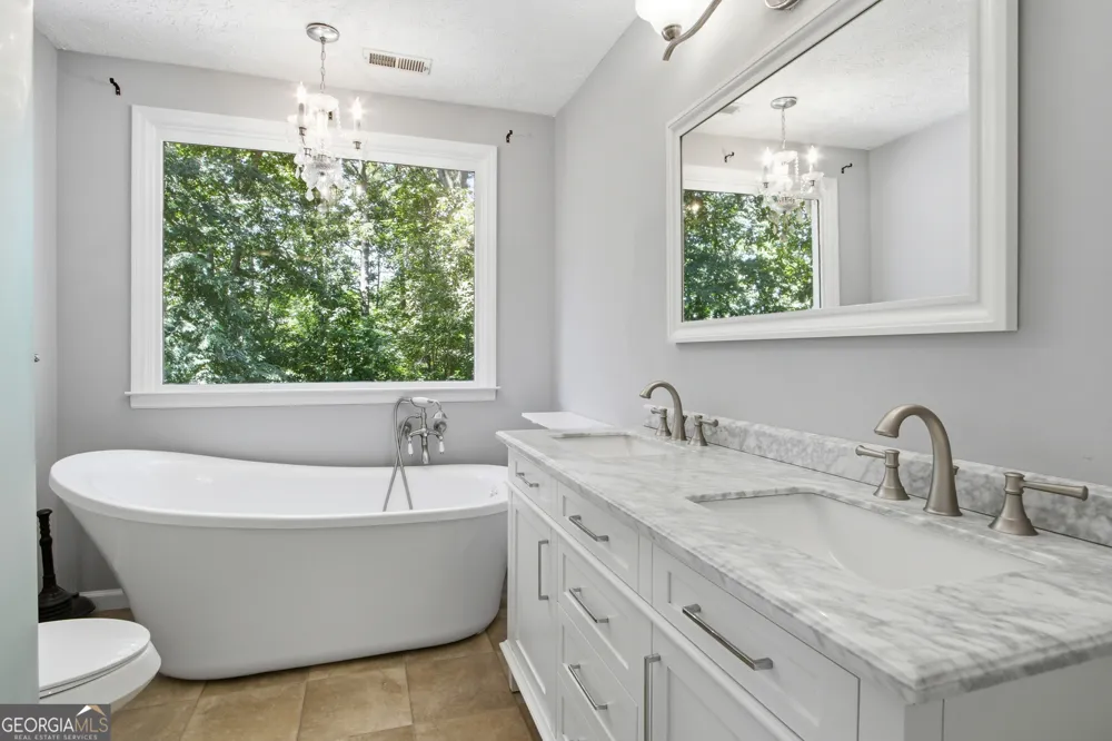 104 West LN SE Calhoun, GA 30701