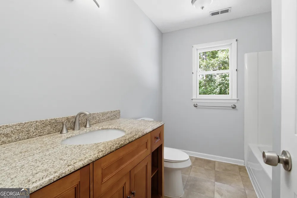 104 West LN SE Calhoun, GA 30701