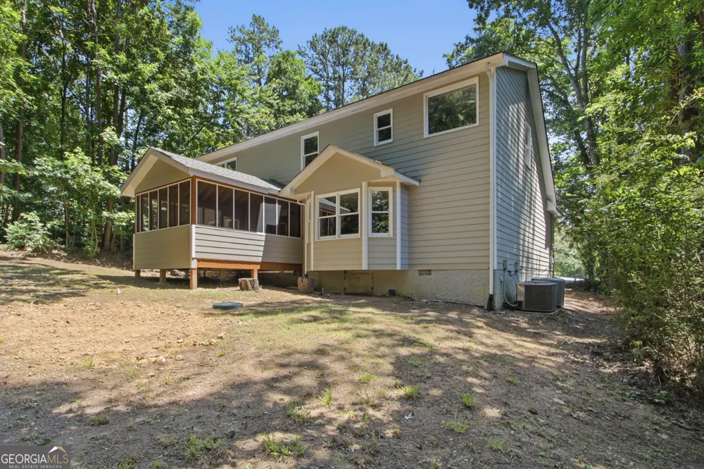 104 West LN SE Calhoun, GA 30701