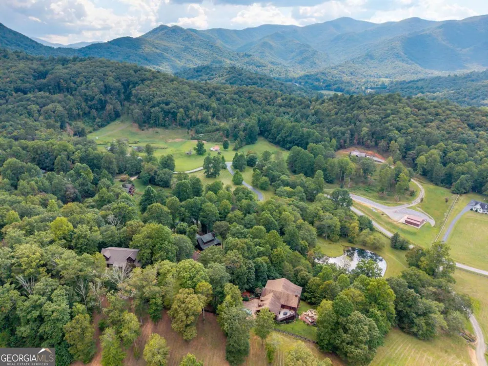 3383 Indian Springs DR Hiawassee, GA 30546