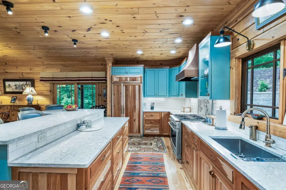 3383 Indian Springs DR Hiawassee, GA 30546