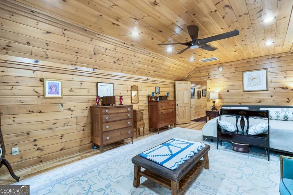 3383 Indian Springs DR Hiawassee, GA 30546