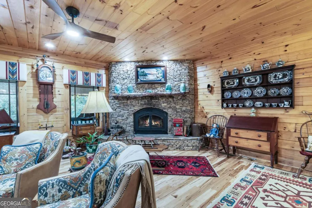 3383 Indian Springs DR Hiawassee, GA 30546