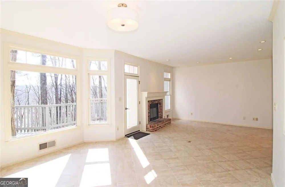 128 River Ridge LN Roswell, GA 30075