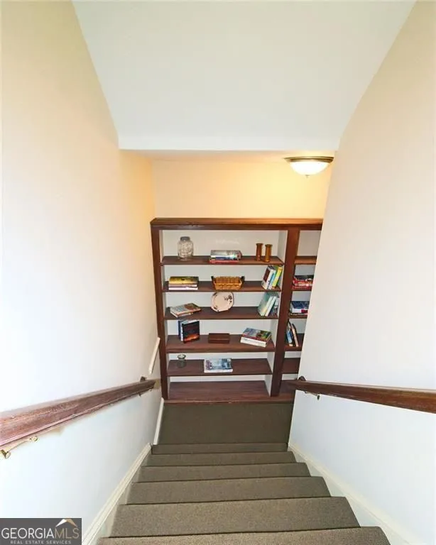 128 River Ridge LN Roswell, GA 30075