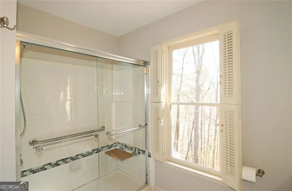 128 River Ridge LN Roswell, GA 30075