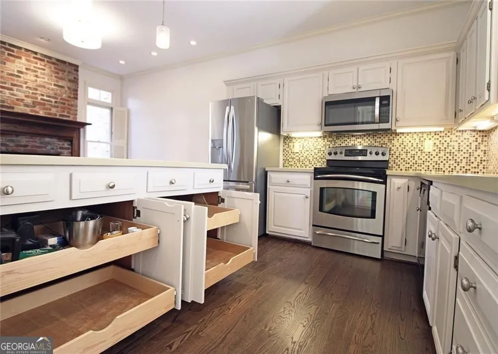 128 River Ridge LN Roswell, GA 30075