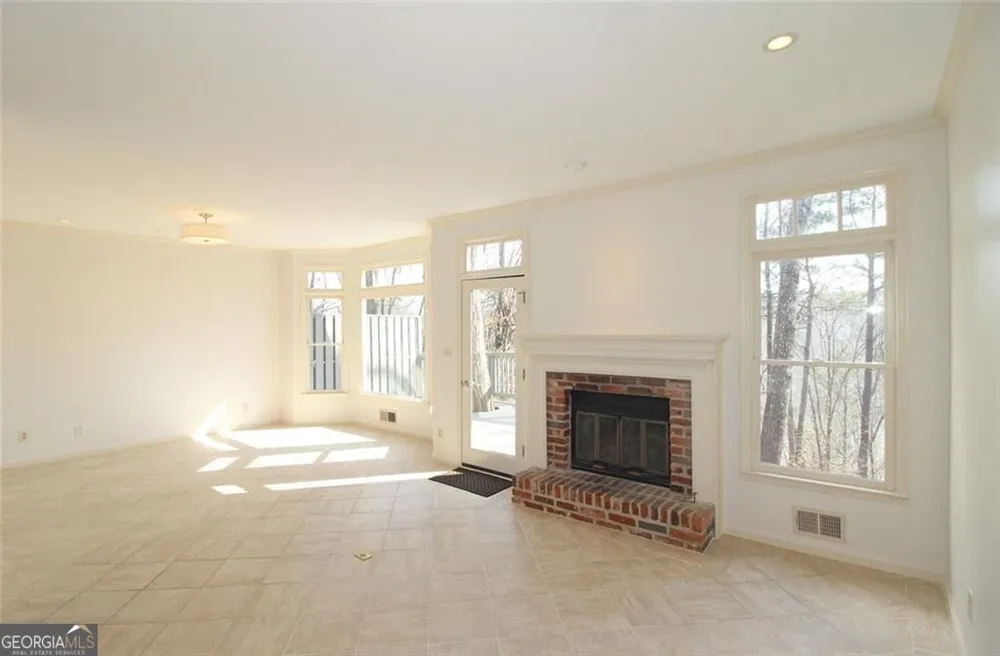 128 River Ridge LN Roswell, GA 30075