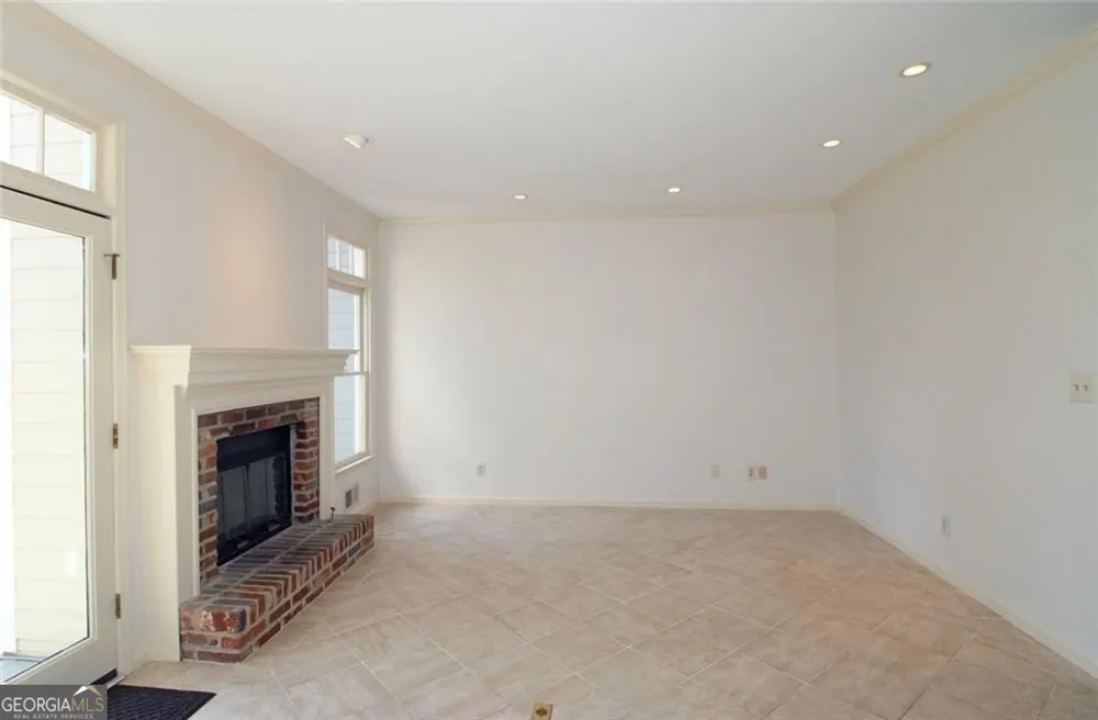 128 River Ridge LN Roswell, GA 30075