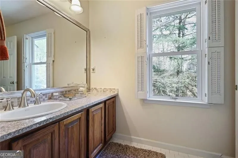 175 Riverview TRL Roswell, GA 30075