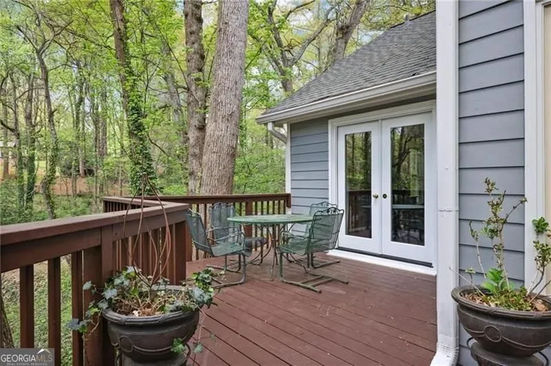 175 Riverview TRL Roswell, GA 30075