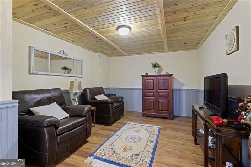 175 Riverview TRL Roswell, GA 30075