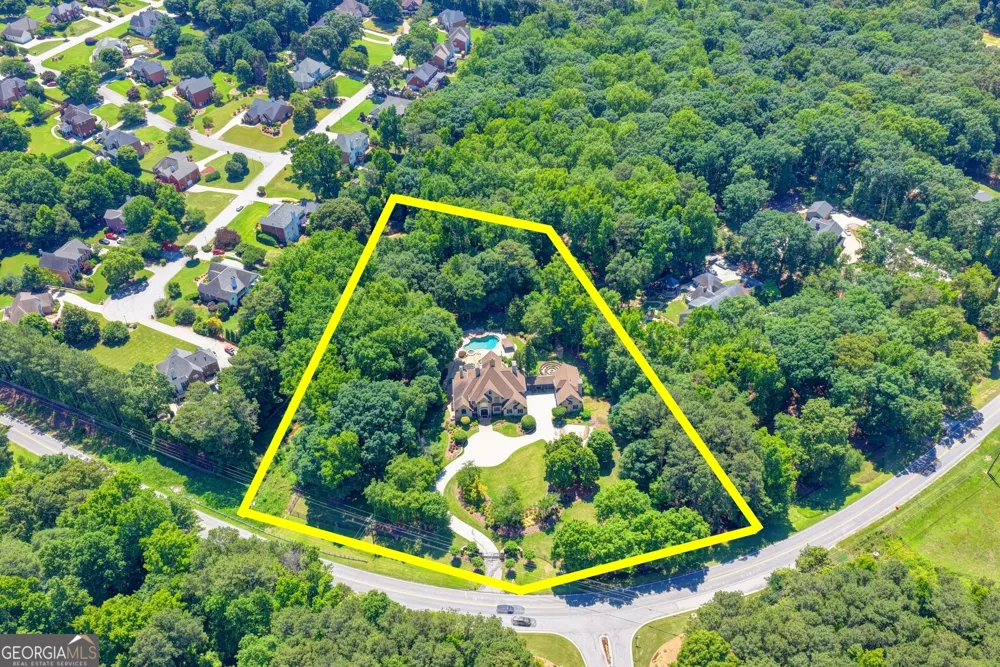 1390 Hillside DR Grayson, GA 30017