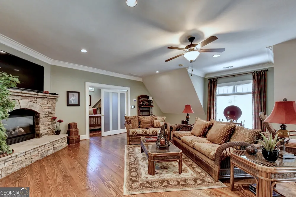 1390 Hillside DR Grayson, GA 30017