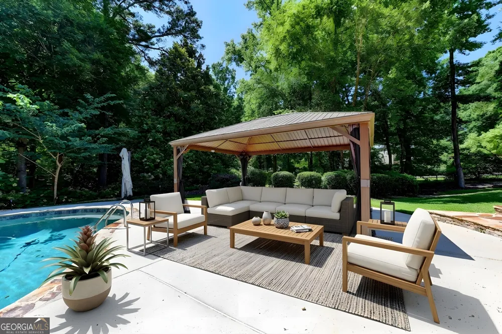 1390 Hillside DR Grayson, GA 30017