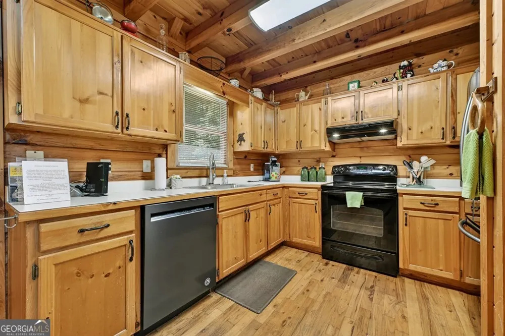 309 Katydid RD Mineral Bluff, GA 30559
