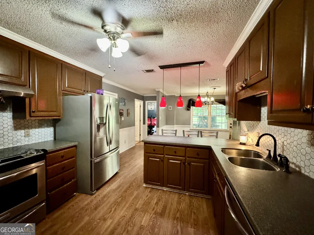 104 Winchester DR Leesburg, GA 31763
